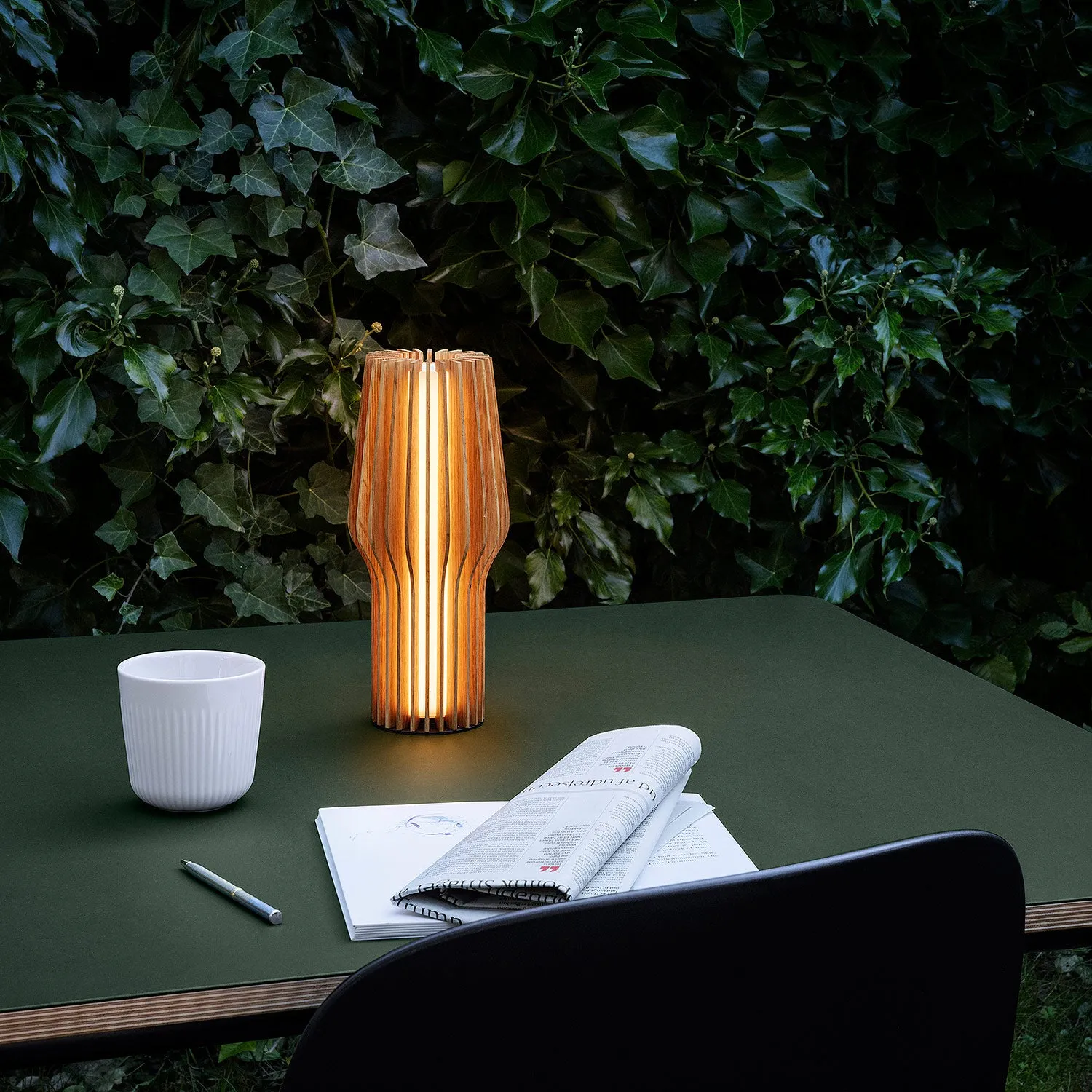 eva solo | radiant portable table lamp | oak
