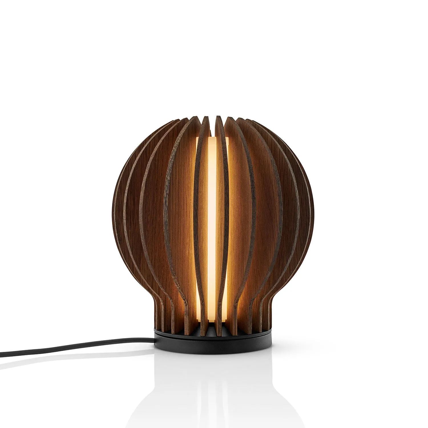 eva solo | radiant round portable table lamp | smoked oak - DC