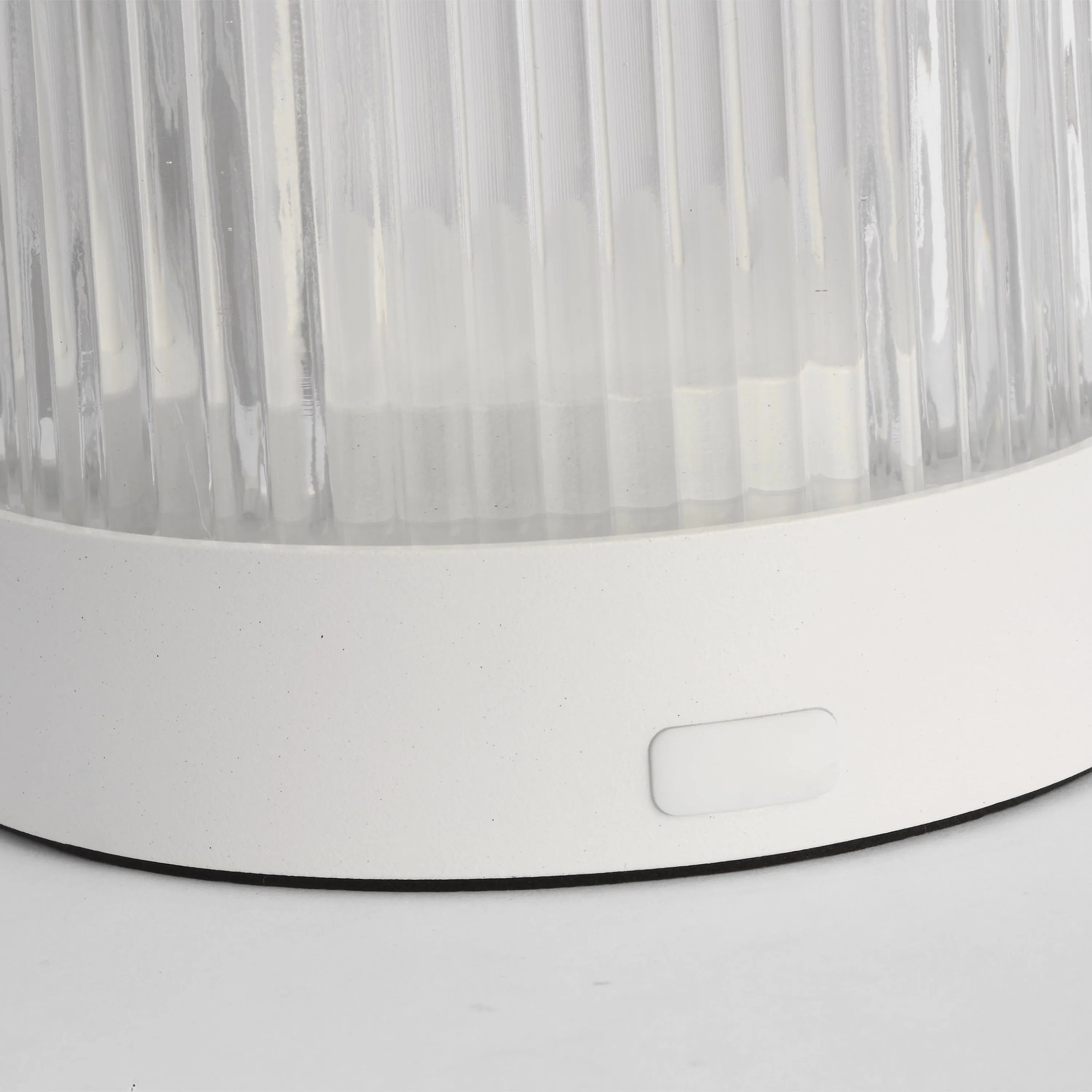 Tawa Portable LED Table Lamp
